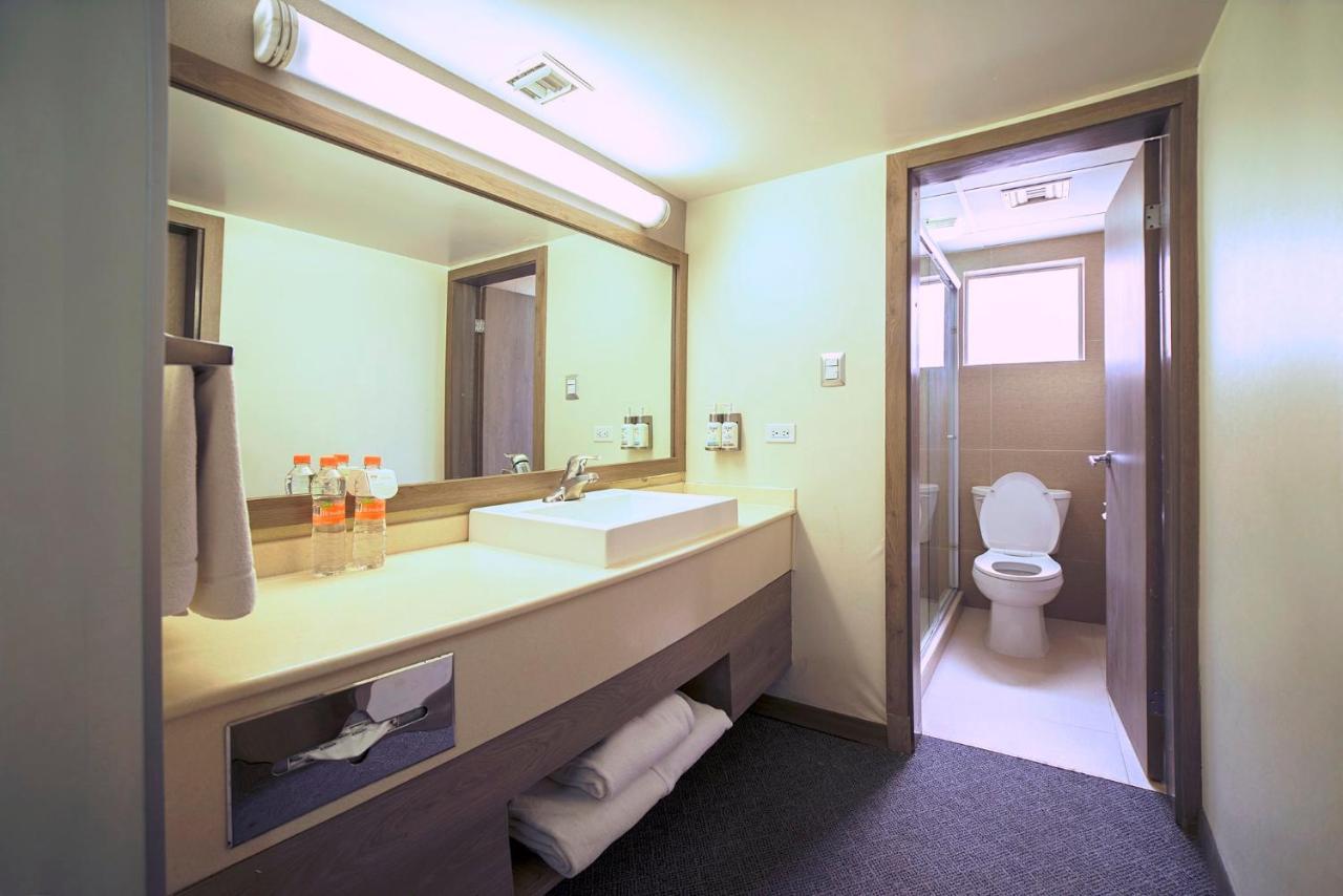 Holiday Inn Hotel & Suites Chihuahua By Ihg Buitenkant foto