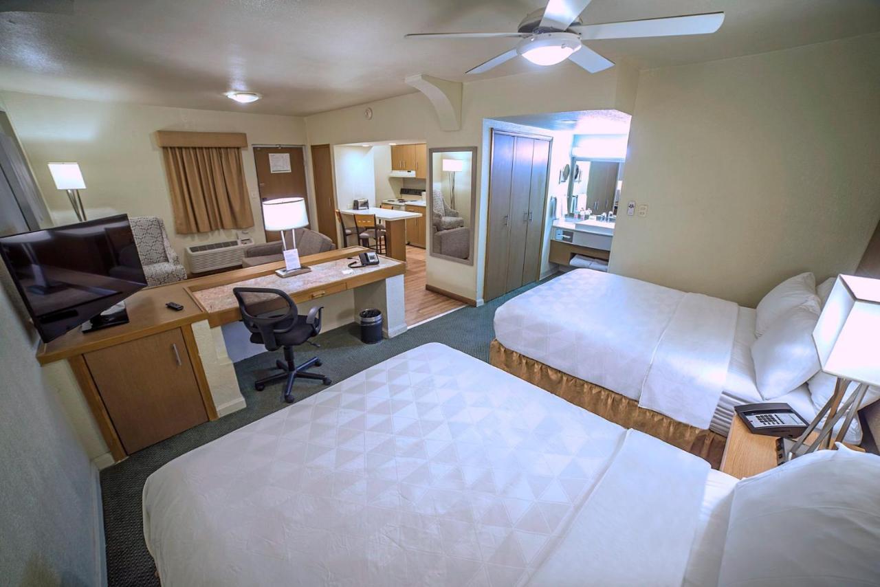 Holiday Inn Hotel & Suites Chihuahua By Ihg Buitenkant foto