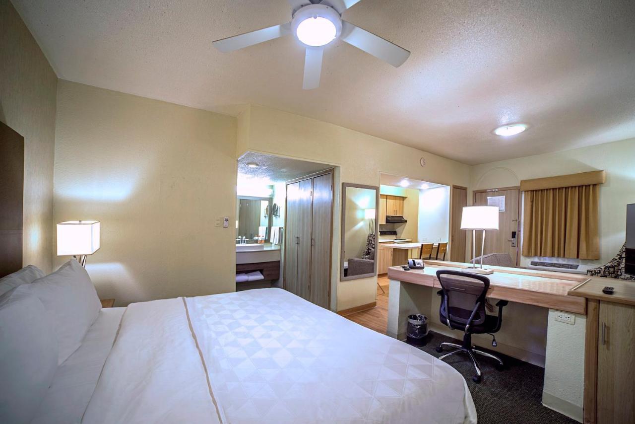 Holiday Inn Hotel & Suites Chihuahua By Ihg Buitenkant foto