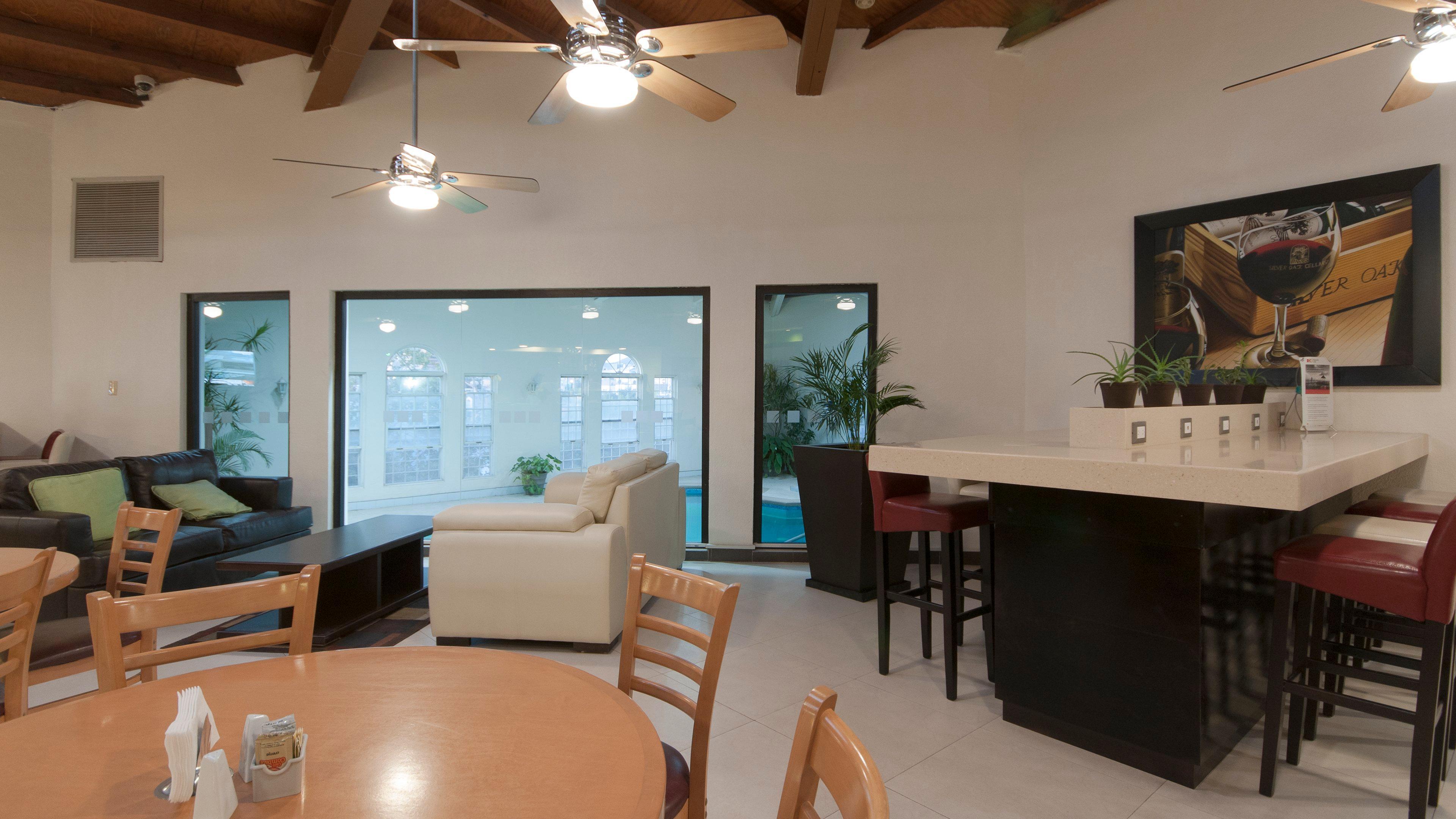 Holiday Inn Hotel & Suites Chihuahua By Ihg Buitenkant foto
