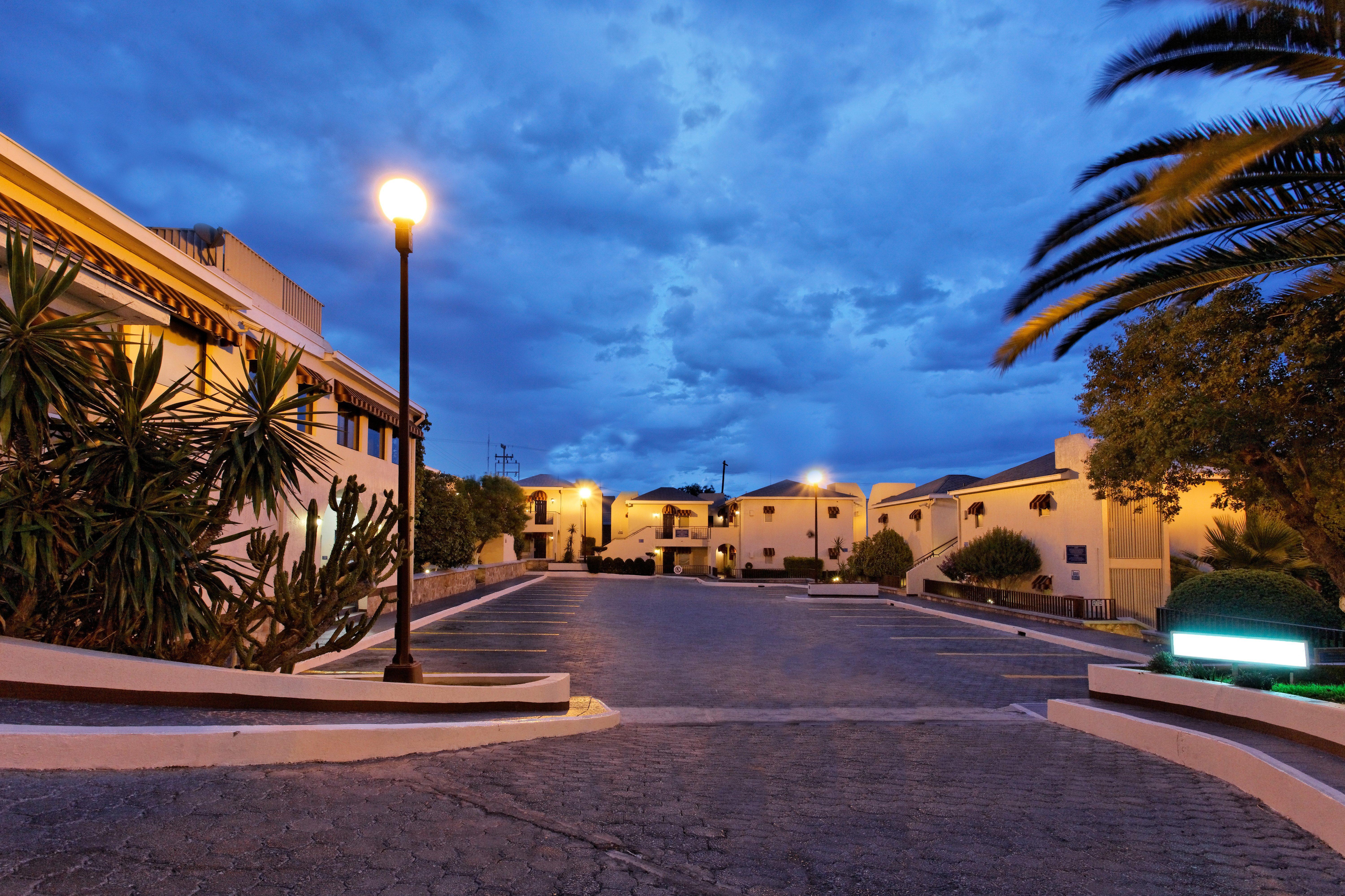 Holiday Inn Hotel & Suites Chihuahua By Ihg Buitenkant foto