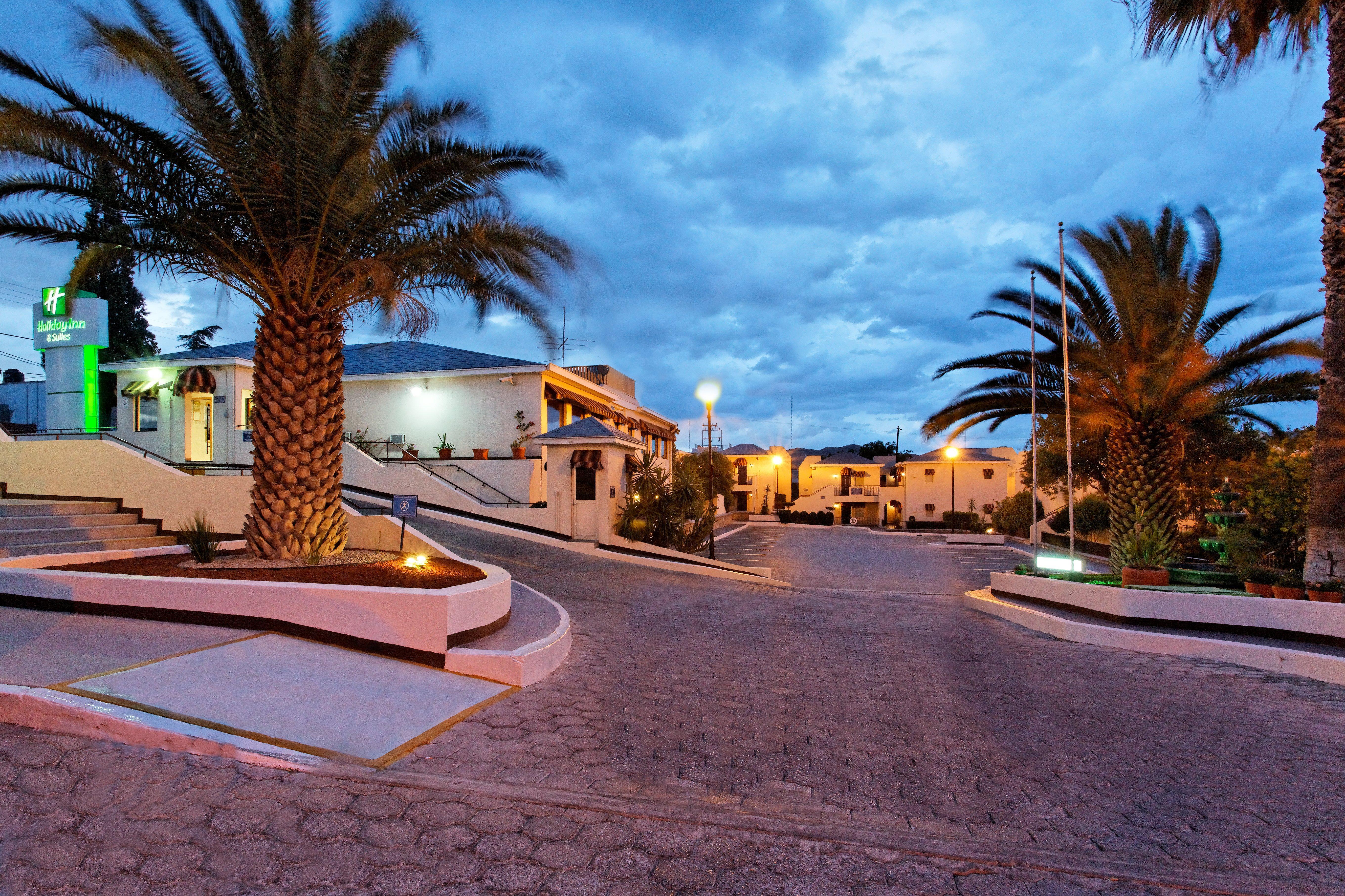 Holiday Inn Hotel & Suites Chihuahua By Ihg Buitenkant foto