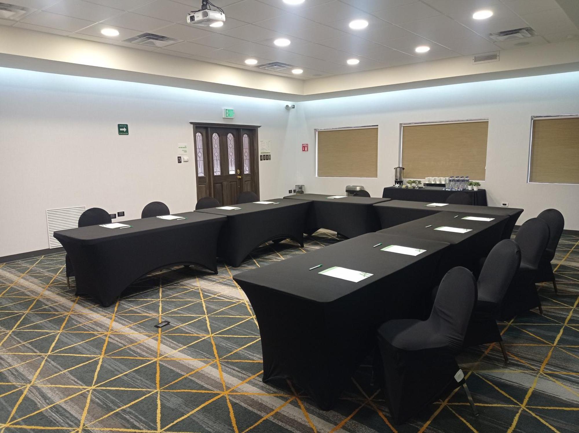 Holiday Inn Hotel & Suites Chihuahua By Ihg Buitenkant foto